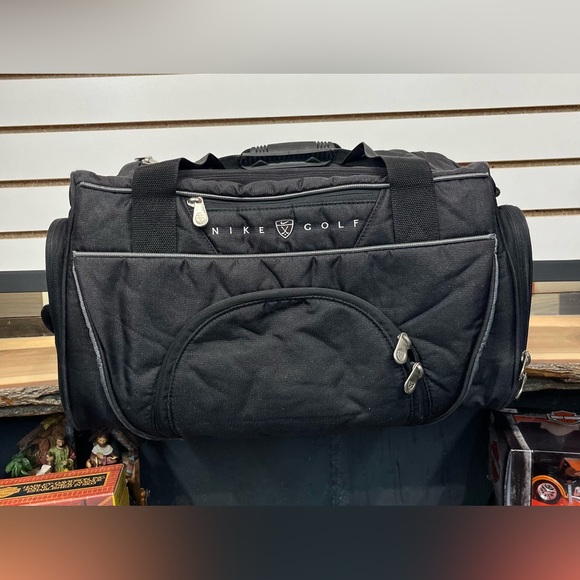 Nike Golf duffle bag - Picture 2 of 13
